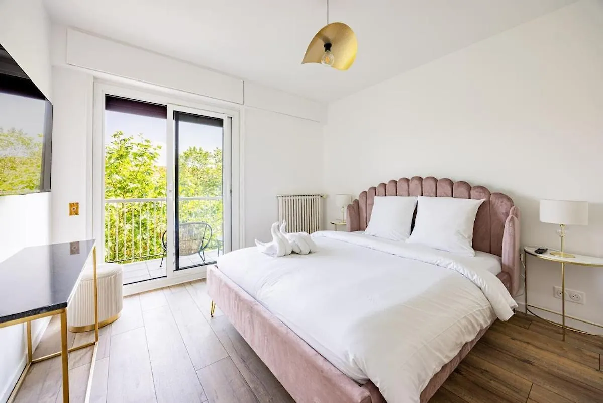 3 Bedroom Apartment #3Sdb#Champ De Mars# Eiffel Tower Paris